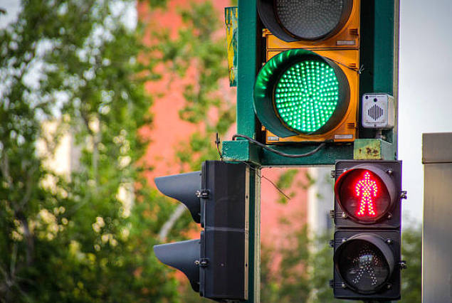 LED交通信號燈和傳統光源信號燈的(de)區別